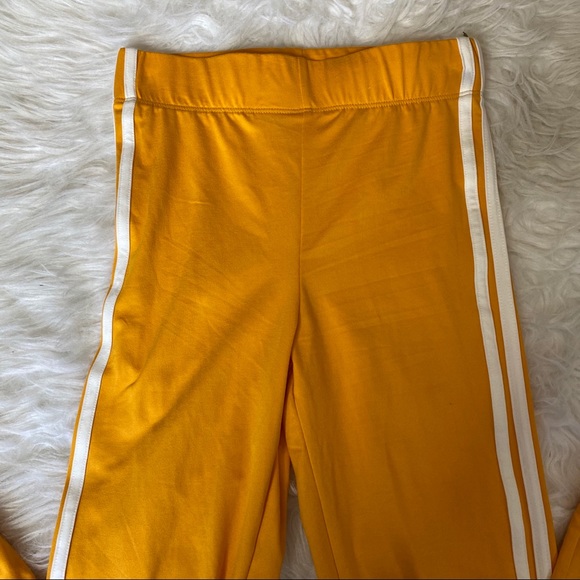 🔥SOLD🔥 Marci Varsity Stripe Leggings Golden Yellow XS - Picture 4 of 14